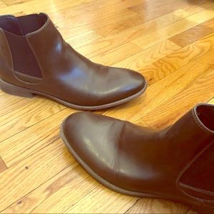 Robert Wayne Chelsea Boots